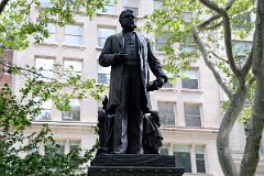 06-07 President Chester Alan Arthur Monument Designed by George Edwin Bissell 1899 New York Madison Square Park.jpg